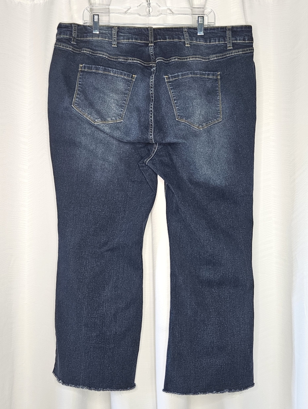 Bloomchic medium wash wide flare leg cropped jeans with raw hem - Picture 2 of 11